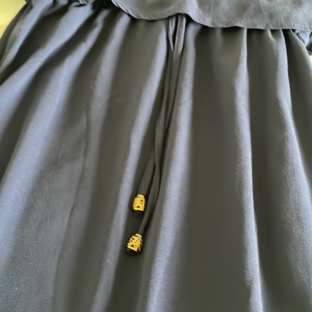 Amazon Dress - Picture 2 of 3